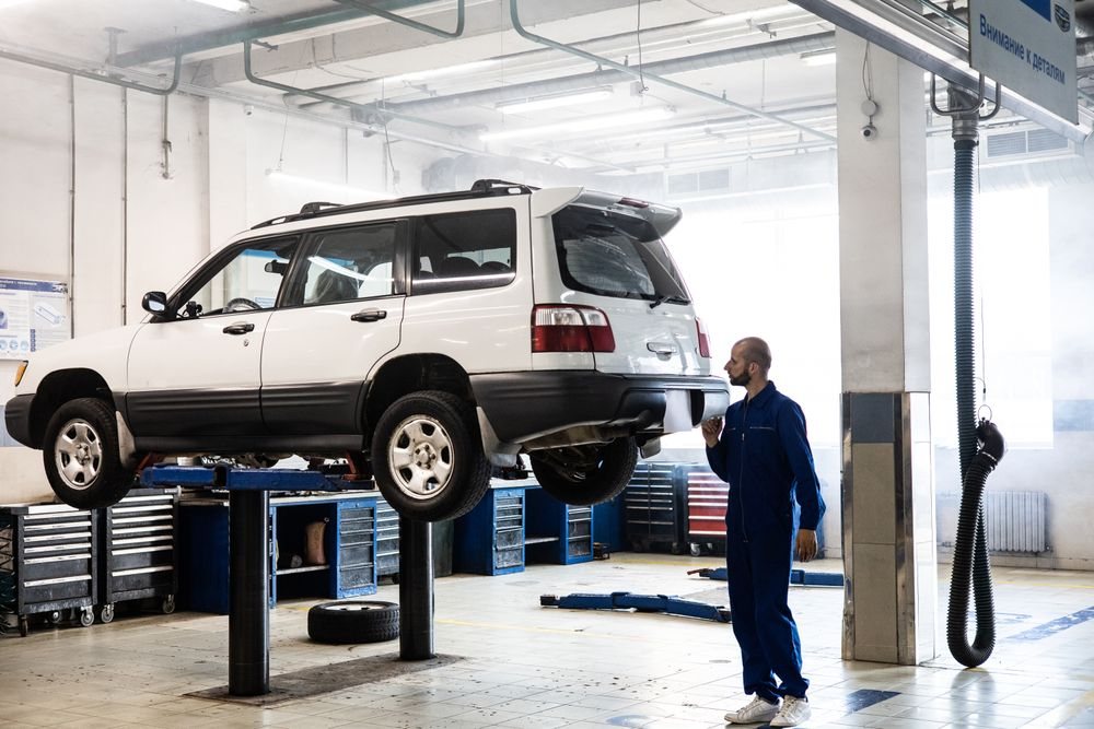 Workshop with lifts