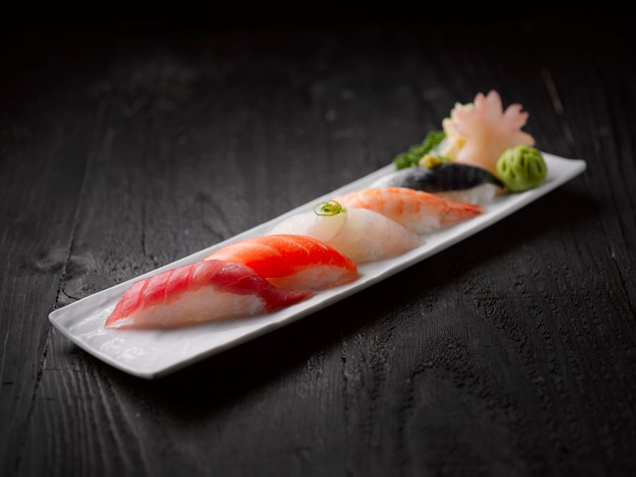 Hana omakase nigiri