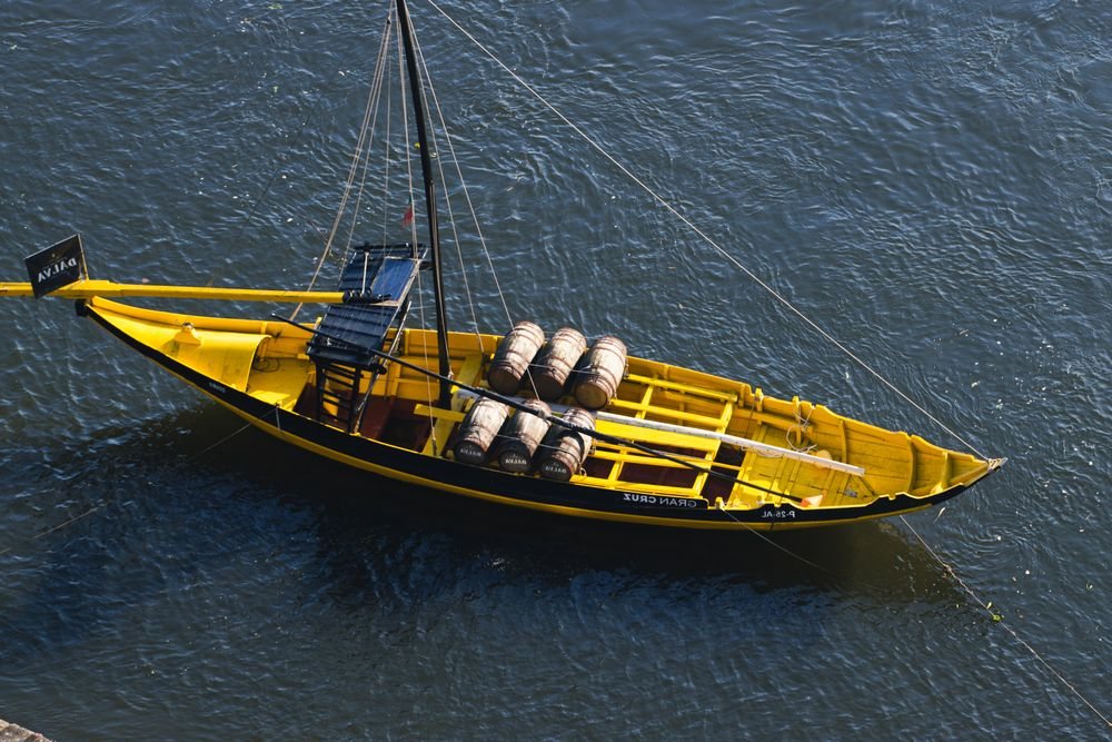 Rabelo boat with barrels on the Douro
