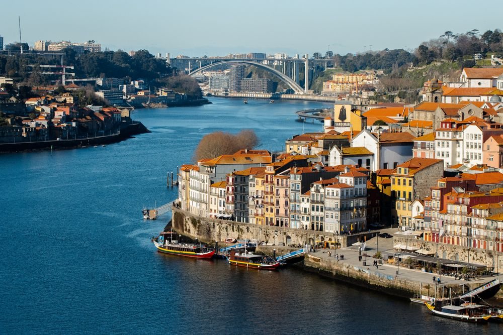 Porto's Ribeira and the Douro river